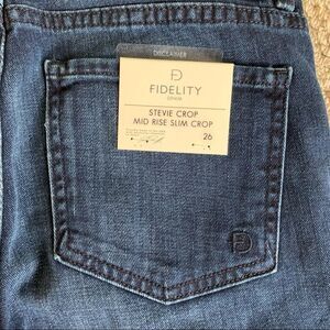 FIDELITY Stevie mid rise slim crop jeans